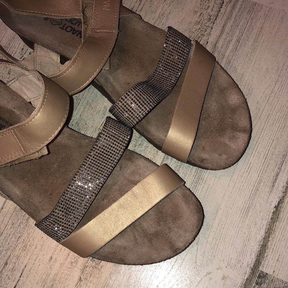 Elegant naot krista sandals beige and sparkly shoes size 38 naot footwear gold - Picture 5 of 8